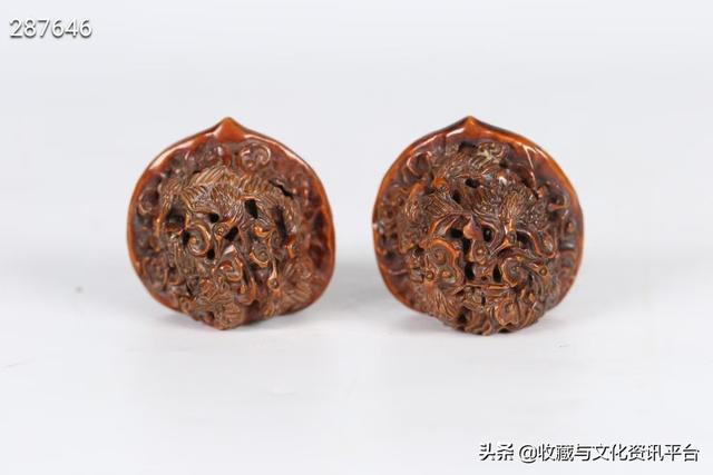 晚清老核雕仙鹤祥云把玩件