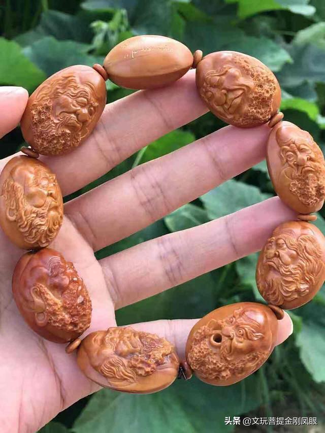 几款比较经典的核雕作品朋友们可以看看有没有喜欢的