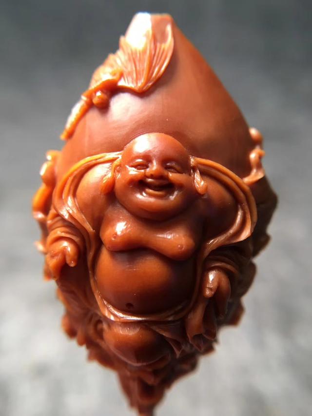 核雕艺术展现橄榄核的美，三款收藏精品之分享