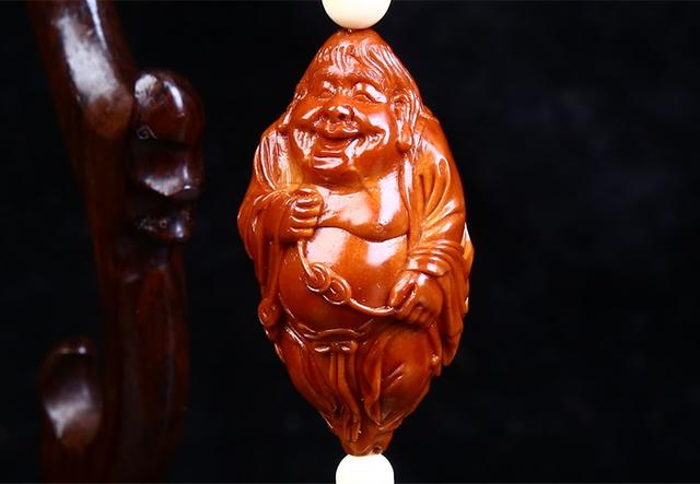 百匠诀核雕：纯手工打造的橄榄核雕刻，其中的价值你知道多少？