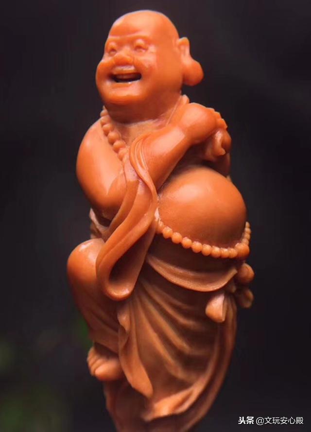橄榄核雕：大肚弥勒作品欣赏