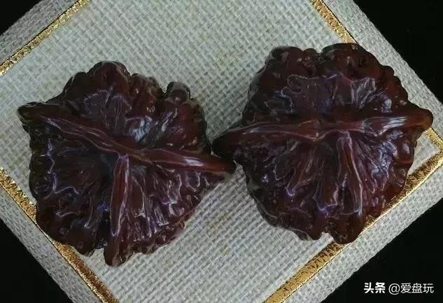 吃橄榄菜，攒了一条橄榄核手串，盘了盘黝黑贼亮