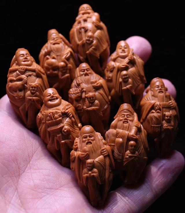 萃玩阁 核雕